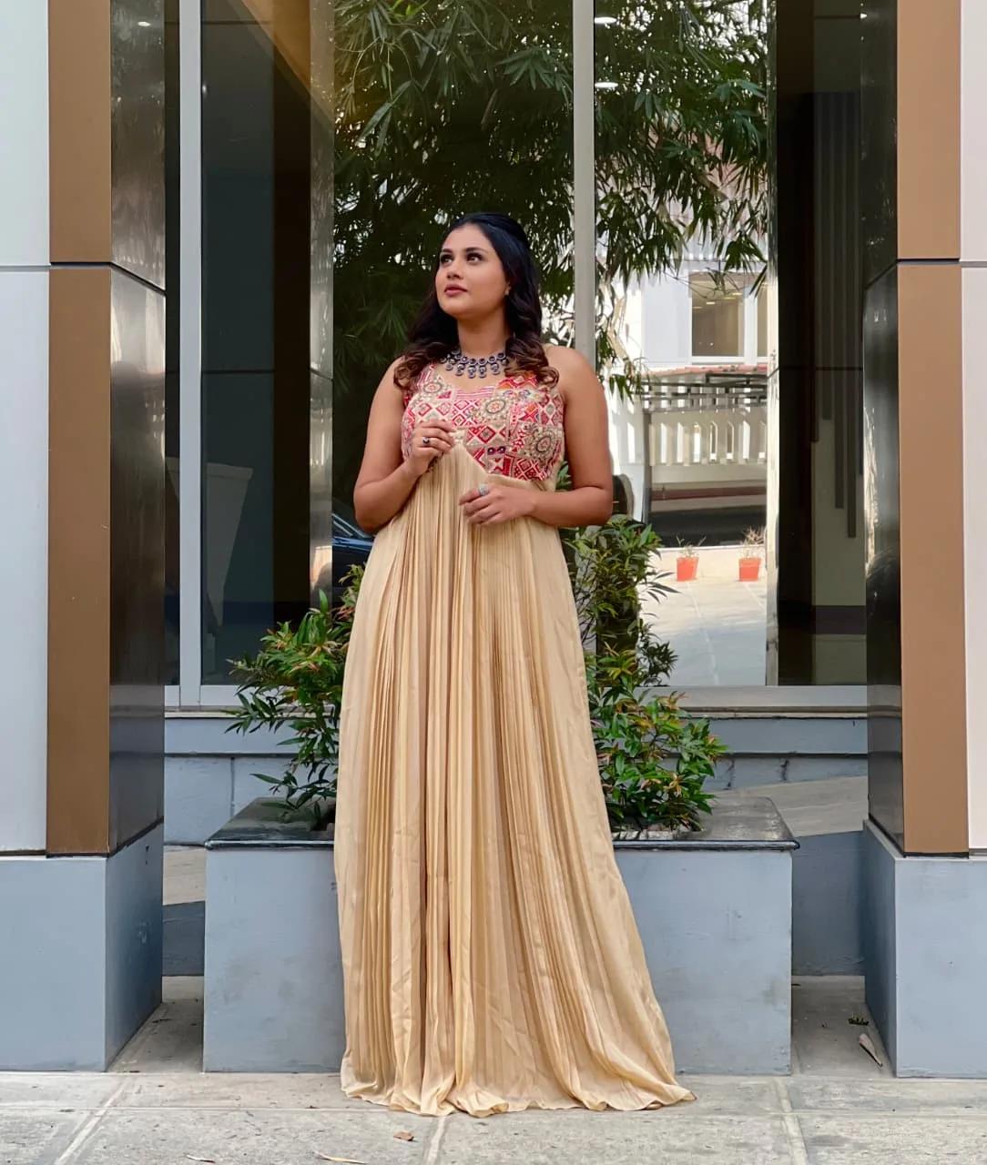 PREMIUM SHIMMER GEORGETTE GOWN