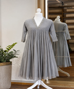 Chikankari Kurtha with Plain Pant